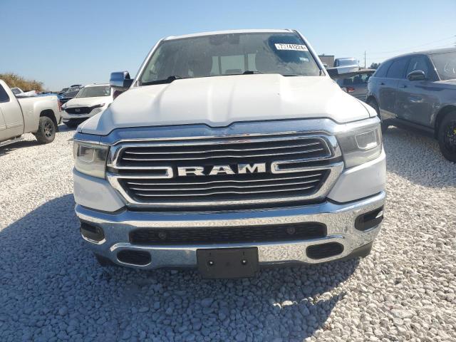 1C6RREJT1NN254319 - 2022 RAM 1500 LARAMIE WHITE photo 5