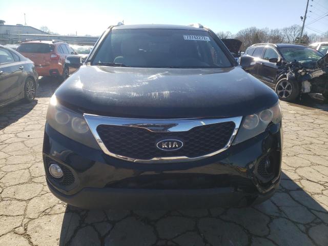 5XYKT4A18BG152622 - 2011 KIA SORENTO BASE BLACK photo 5