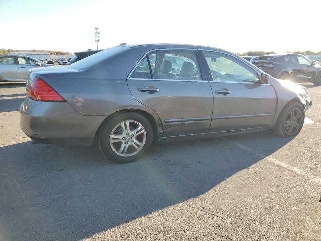 1HGCM56727A020260 - 2007 HONDA ACCORD EX GRAY photo 3