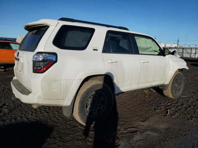 JTEBU5JR4J5587813 - 2018 TOYOTA 4RUNNER SR5/SR5 PREMIUM WHITE photo 3