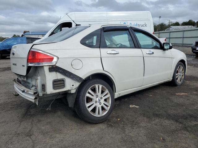 1FAHP3HNXAW105942 - 2010 FORD FOCUS SEL WHITE photo 3