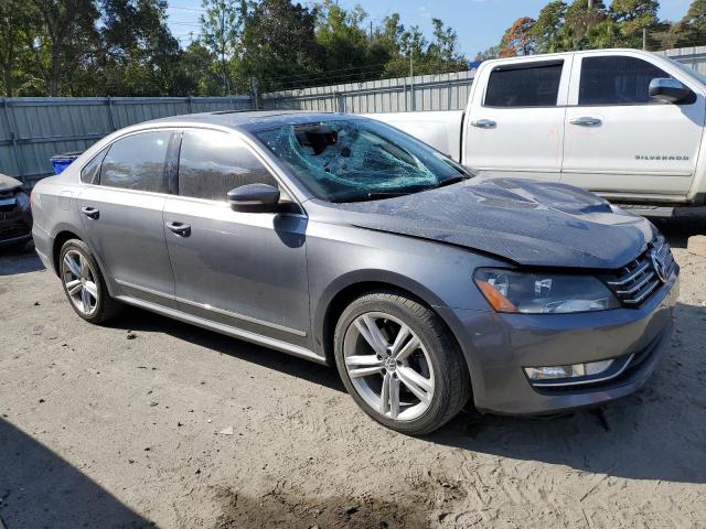 1VWBN7A37DC114882 - 2013 VOLKSWAGEN PASSAT SE GRAY photo 4