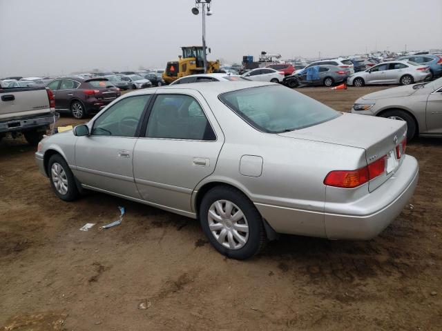 JT2BG22K9Y0422321 - 2000 TOYOTA CAMRY CE SILVER photo 2