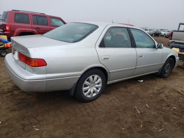 JT2BG22K9Y0422321 - 2000 TOYOTA CAMRY CE SILVER photo 3