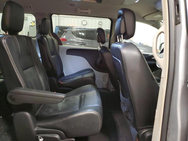 2C4RC1BG1FR588553 - 2015 CHRYSLER TOWN & COU TOURING SILVER photo 11