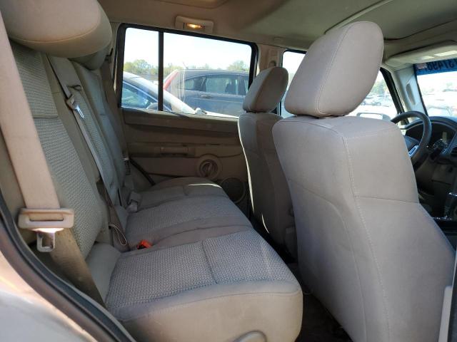 1J8HG48K68C158468 - 2008 JEEP COMMANDER SPORT Silber Foto 11