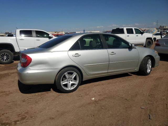 JTDBE32K120084410 - 2002 TOYOTA CAMRY LE SILVER photo 3