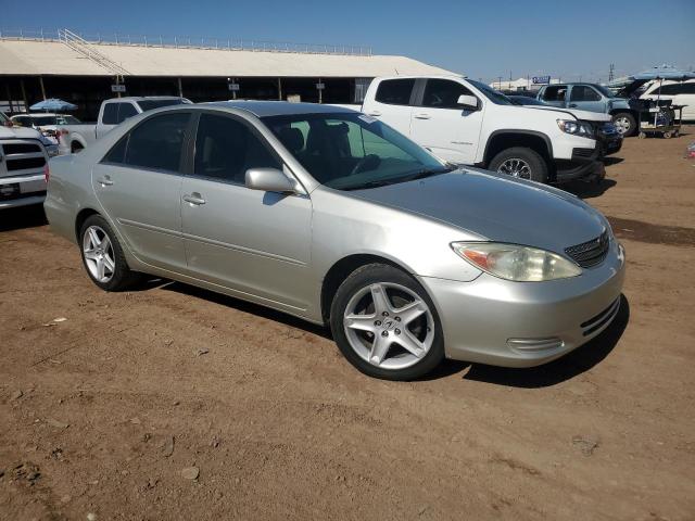 JTDBE32K120084410 - 2002 TOYOTA CAMRY LE SILVER photo 4