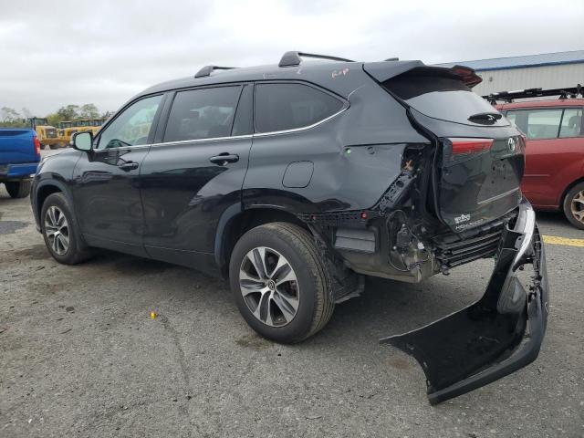 5TDGZRBH6NS591676 - 2022 TOYOTA HIGHLANDER XLE BLACK photo 2