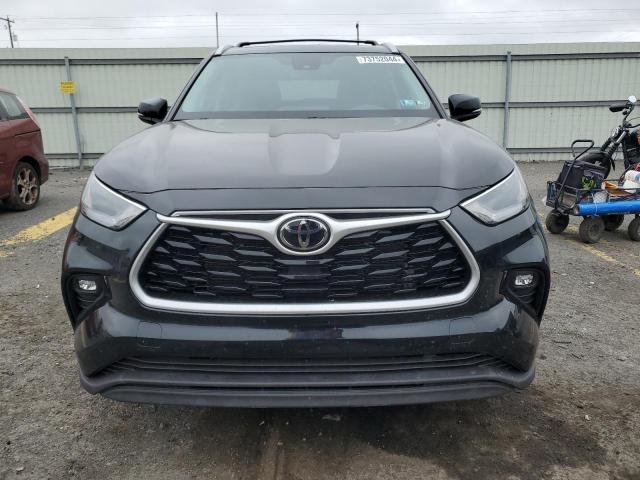 5TDGZRBH6NS591676 - 2022 TOYOTA HIGHLANDER XLE BLACK photo 5