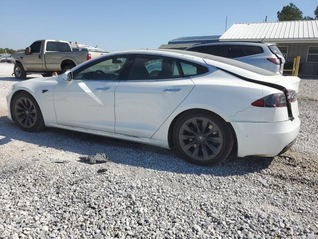 5YJSA1E23LF369902 - 2020 TESLA MODEL S WHITE photo 2