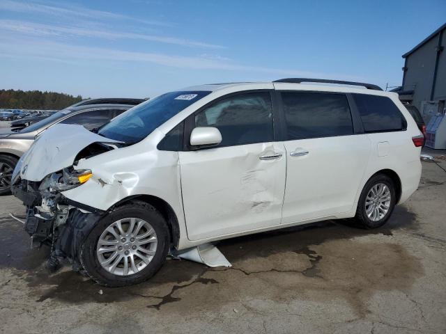 2015 TOYOTA SIENNA XLE, 