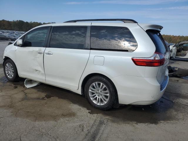 5TDYK3DC1FS667118 - 2015 TOYOTA SIENNA XLE WHITE photo 2