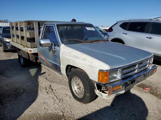 JT4RN63A7J5043061 - 1988 TOYOTA PICKUP RN63 STD GRAY photo 4