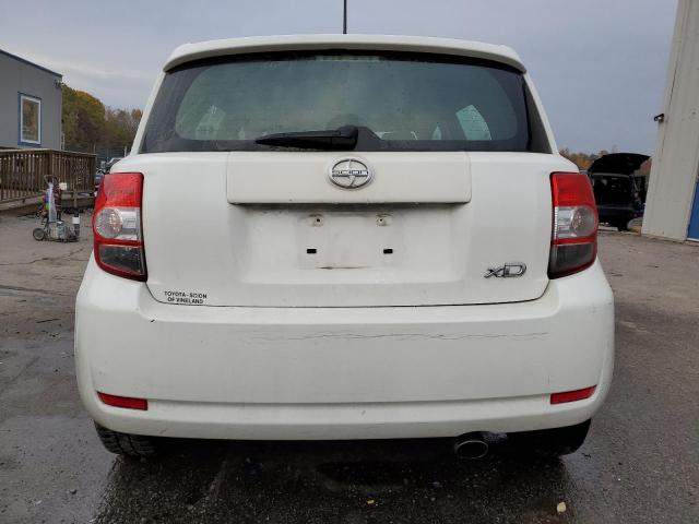 JTKKU4B43A1005542 - 2010 TOYOTA SCION XD WHITE photo 6