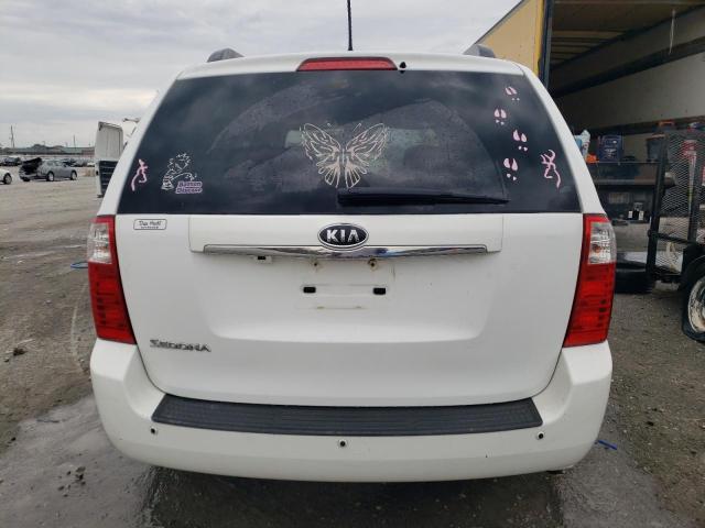 KNDMG4C38A6328453 - 2010 KIA SEDONA LX WHITE photo 6