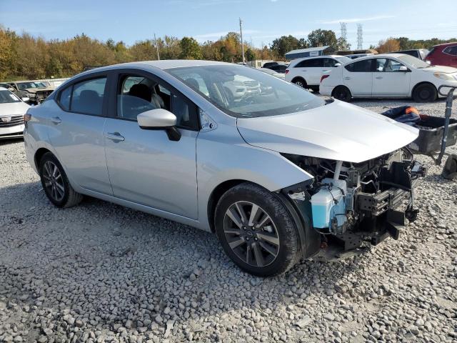 3N1CN8EV4PL832457 - 2023 NISSAN VERSA SV SILVER photo 4