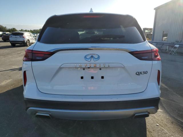 3PCAJ5BA6MF119196 - 2021 INFINITI QX50 LUXE WHITE photo 6