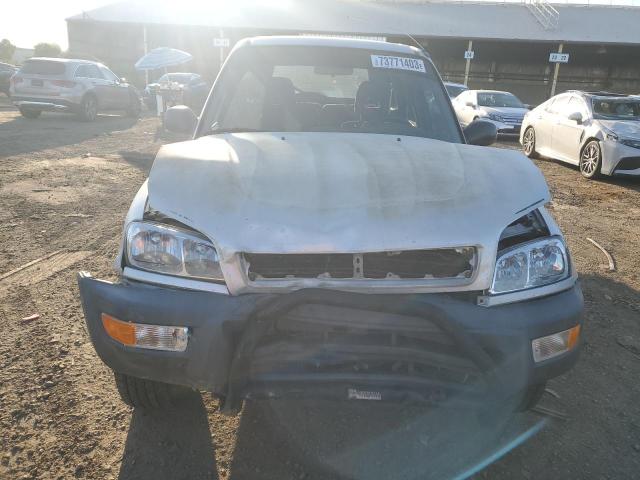 JT3HP10V6W7102875 - 1998 TOYOTA RAV4 SILVER photo 5