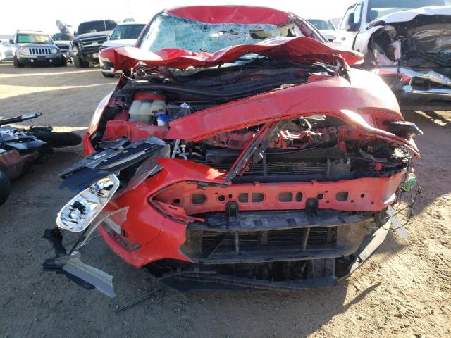 1FADP3F28GL299100 - 2016 FORD FOCUS SE RED photo 5