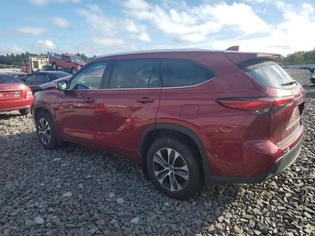 5TDGZRBH5MS541818 - 2021 TOYOTA HIGHLANDER XLE RED photo 2