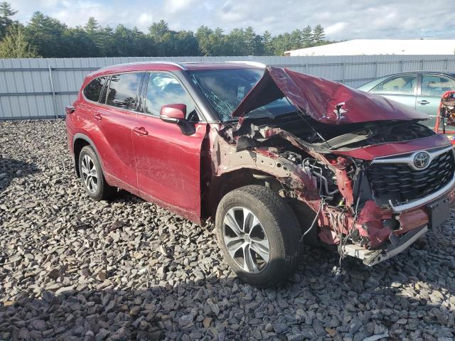 5TDGZRBH5MS541818 - 2021 TOYOTA HIGHLANDER XLE RED photo 4