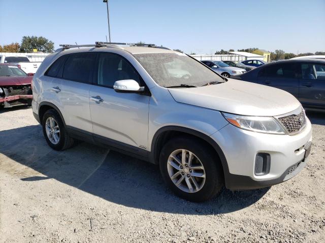 5XYKTDA72FG605529 - 2015 KIA SORENTO LX SILVER photo 4