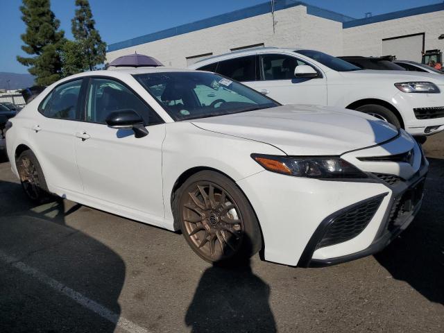 4T1G31AK4PU046909 - 2023 TOYOTA CAMRY SE NIGHT SHADE WHITE photo 4