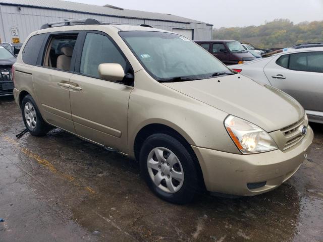 KNDMB133586257770 - 2008 KIA SEDONA GOLD photo 4