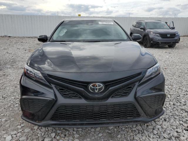 4T1S11AK4PU782281 - 2023 TOYOTA CAMRY SE NIGHT SHADE BLACK photo 5