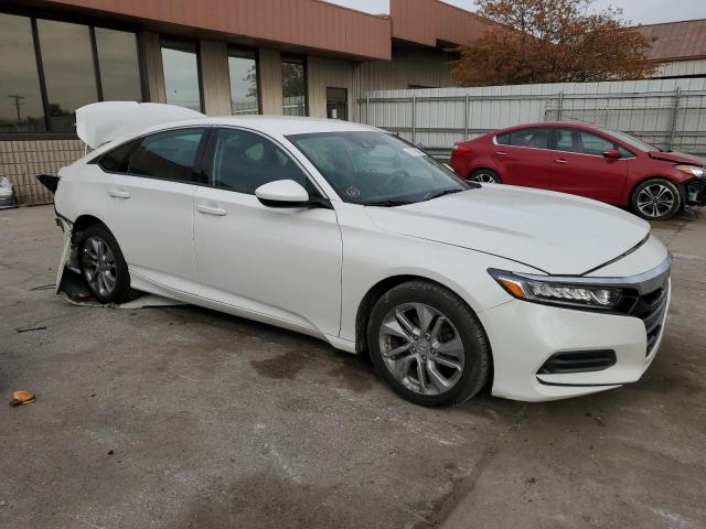 1HGCV1F10JA007953 - 2018 HONDA ACCORD LX WHITE photo 4