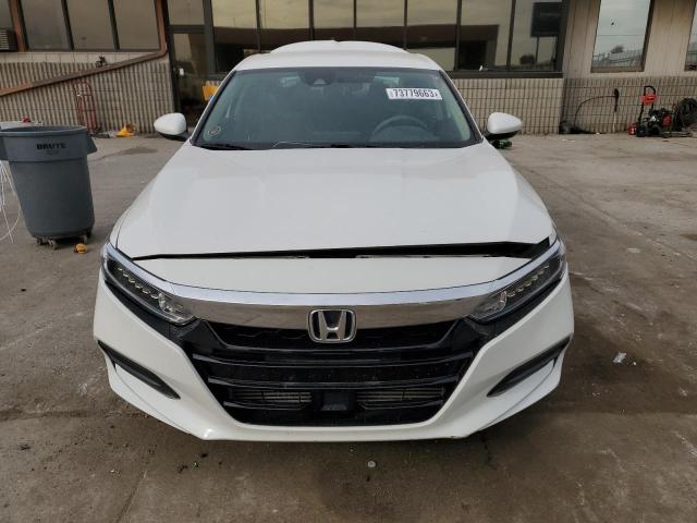 1HGCV1F10JA007953 - 2018 HONDA ACCORD LX WHITE photo 5