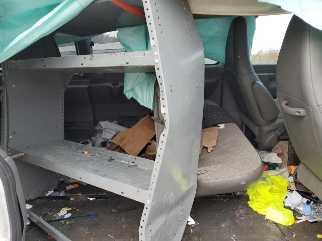 1GAZGPFGXJ1317546 - 2018 CHEVROLET EXPRESS G3 LT WHITE photo 11