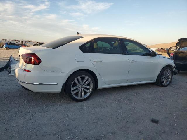 1VWLA7A36KC004824 - 2019 VOLKSWAGEN PASSAT WOLFSBURG WHITE photo 3