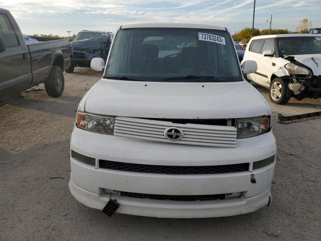 JTLKT324464073332 - 2006 TOYOTA SCION XB WHITE photo 5