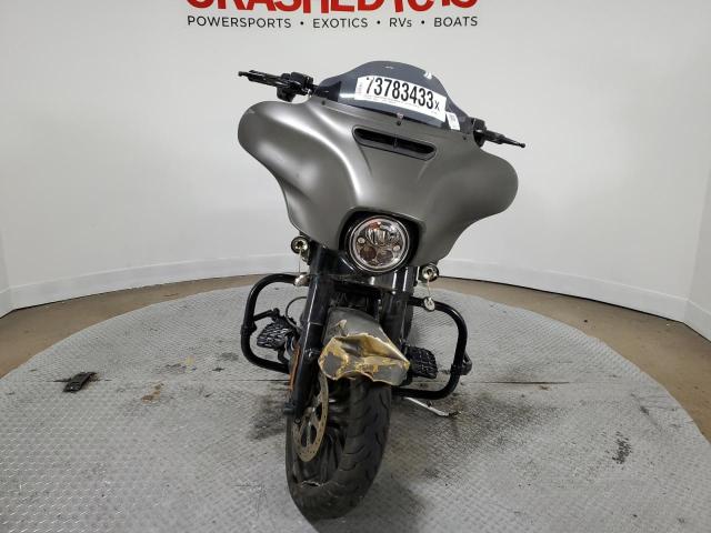 1HD1KRP1XKB642877 - 2019 HARLEY-DAVIDSON FLHXS GRAY photo 2