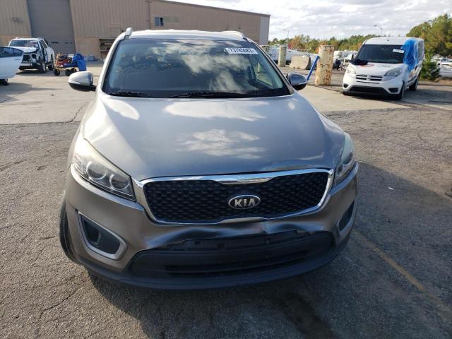 5XYPG4A55GG035777 - 2016 KIA SORENTO LX GRAY photo 5