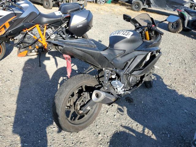 MH3RH17YXKK001960 - 2019 YAMAHA YZFR3 BLACK photo 4