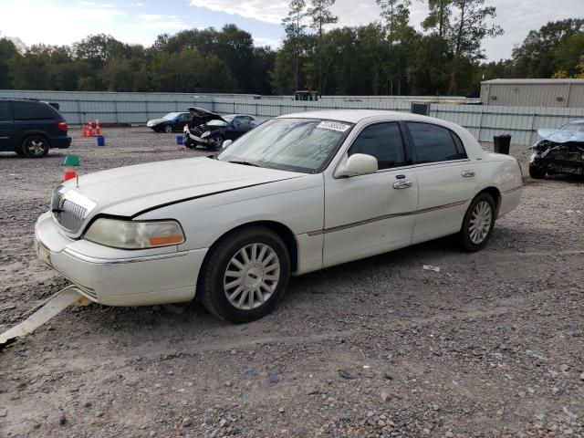 2004 LINCOLN TOWN CAR ULTIMATE, 