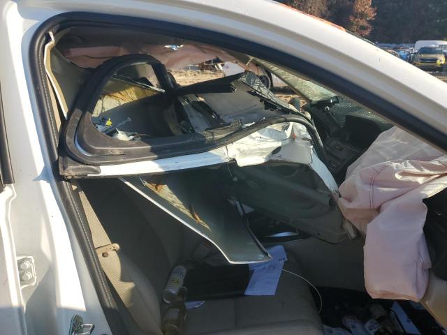 19UDE2F38HA013604 - 2017 ACURA ILX BASE WATCH PLUS WHITE photo 12