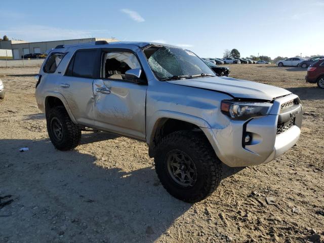 JTEMU5JR4M5891396 - 2021 TOYOTA 4RUNNER SR5/SR5 PREMIUM 银色 照片 4