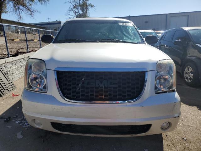 1GKFC130X8R264390 - 2008 GMC YUKON WHITE photo 5