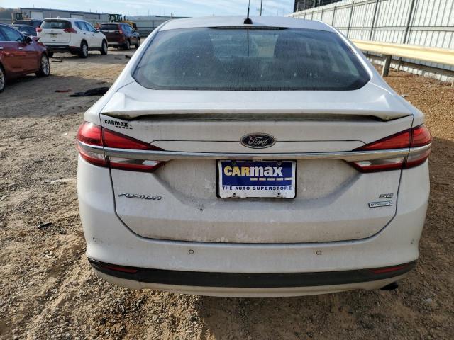 3FA6P0HD3JR164377 - 2018 FORD FUSION SE WHITE photo 6