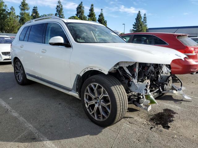 5UXCW2C03N9K63345 - 2022 BMW X7 XDRIVE40I WHITE photo 4