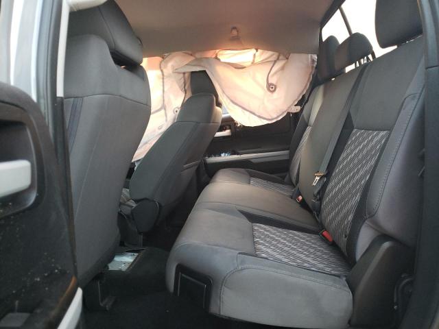 5TFRM5F17KX137925 - 2019 TOYOTA TUNDRA DOUBLE CAB SR/SR5 GRAY photo 10