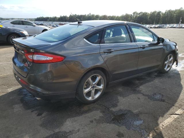 1FA6P0H78F5118239 - 2015 FORD FUSION SE GRAY photo 3