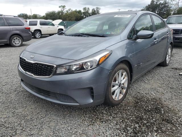 3KPFL4A77HE139369 - 2017 KIA FORTE LX GRAY photo 1