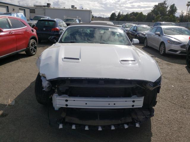 1FATP8UH4J5172789 - 2018 FORD MUSTANG WHITE photo 5