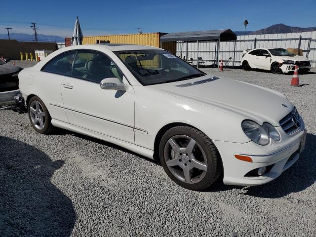 WDBTJ56HX9F270303 - 2009 MERCEDES-BENZ CLK 350 WHITE photo 4