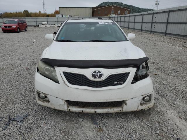 4T1BF3EK7BU675144 - 2011 TOYOTA CAMRY BASE WHITE photo 5